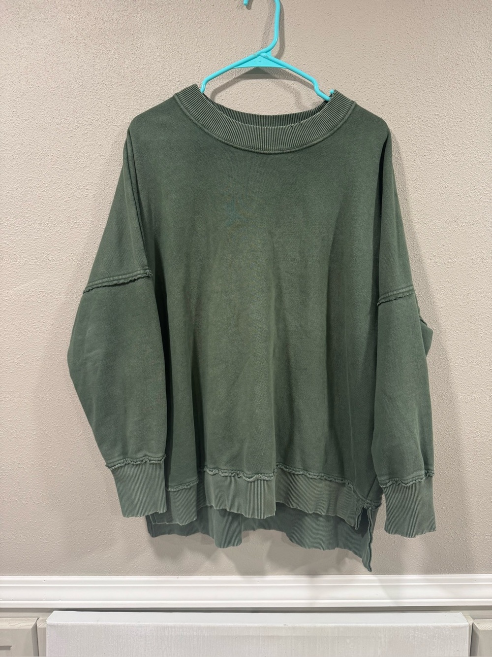 Aerie Oversized Crewneck - Picture 2 of 6